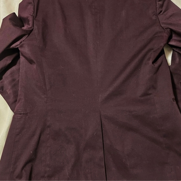 Elegant suit - Picture 6 of 15